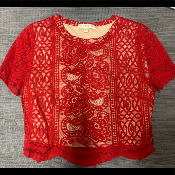 Tops - 5 for $25// Red lace crop top